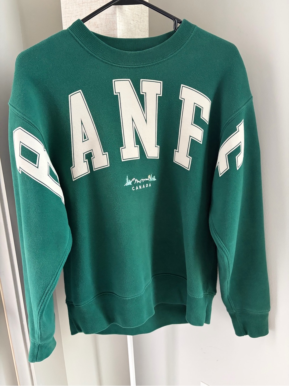 Abercrombie Forest Green Crewneck BANFF Canada XXS